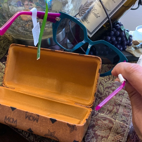 Authentic MCM star Studs 55 acetate Colorblock sunglasses - Picture 14 of 15